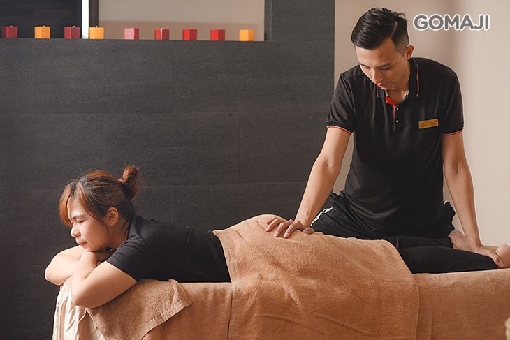 全身指壓肌肉放鬆 (以日式按摩手法舒緩沾黏的肌膜與緊繃的肌肉)