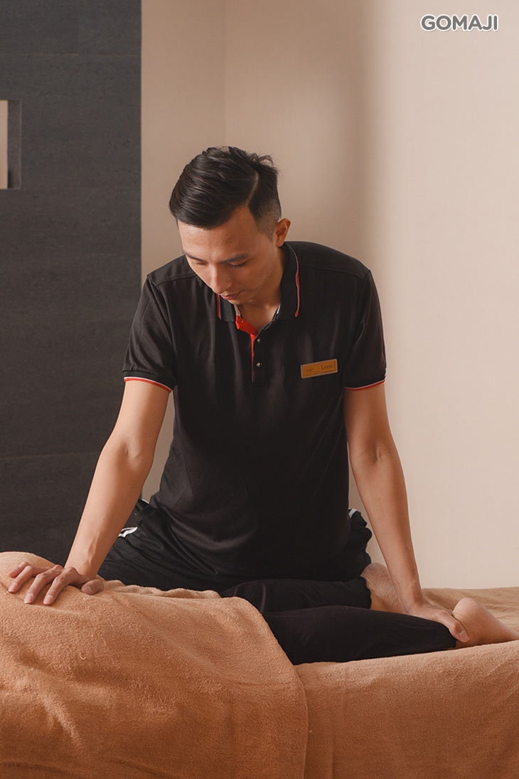 全身指壓肌肉放鬆 (以日式按摩手法舒緩沾黏的肌膜與緊繃的肌肉)