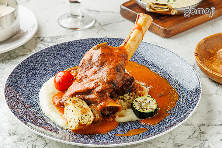 墨西哥辣椒慢燉羊膝搭北非小米