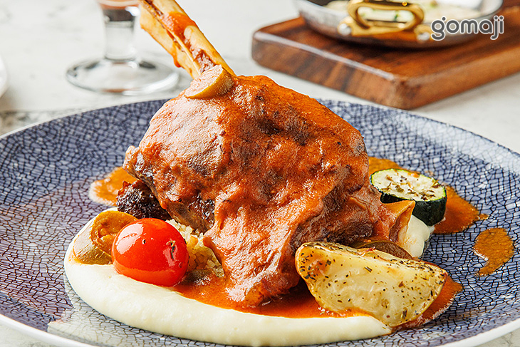 墨西哥辣椒慢燉羊膝搭北非小米