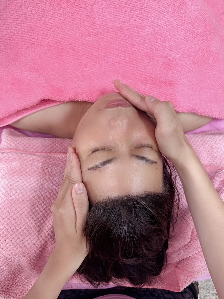 水嫩透亮蛋殼肌～全臉全無敵水光SPA