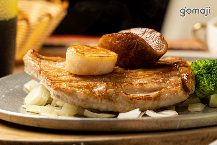 荷蘭松阪豬(14oz)+干貝鮑魚一份