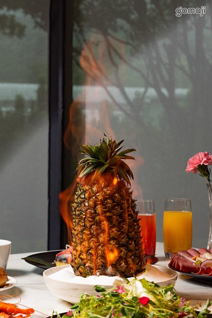 火焰鳳梨黑松露炒飯