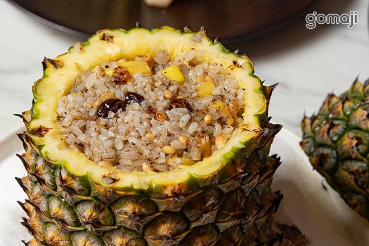 火焰鳳梨黑松露炒飯