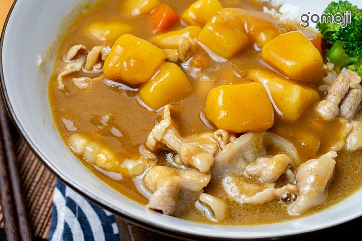咖哩豬肉丼