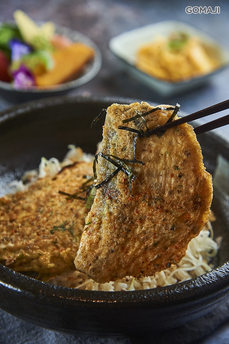 法式麥年煎魴魚排丼飯(主餐皆附溏心蛋、黃金泡菜)