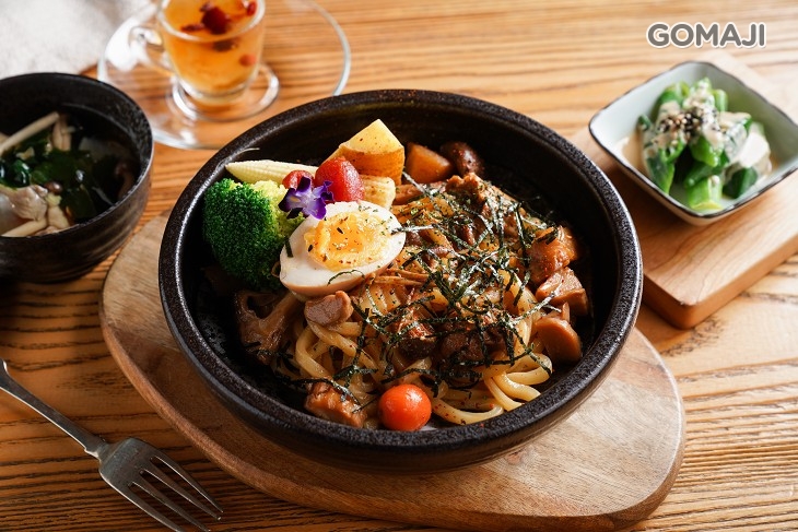 醬燒牛蒡風味蔬菜炒烏龍麵(蛋素)