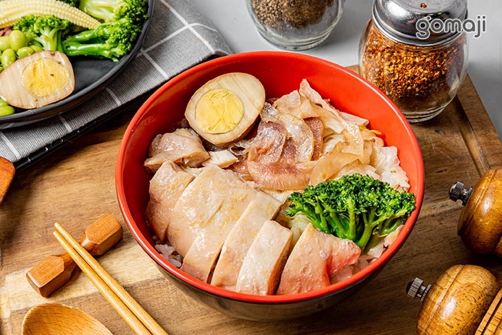 鮮嫩雞腿排飯