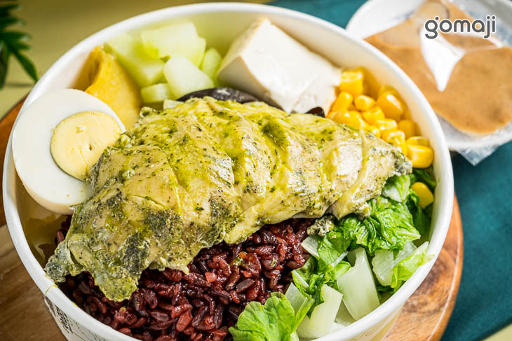 義大利羅勒青醬嫩雞胸