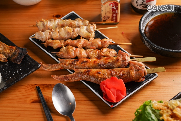 日式串燒(雞翅、雞屁股、雞腿肉、牛肉串、松阪豬、節瓜、香菇)