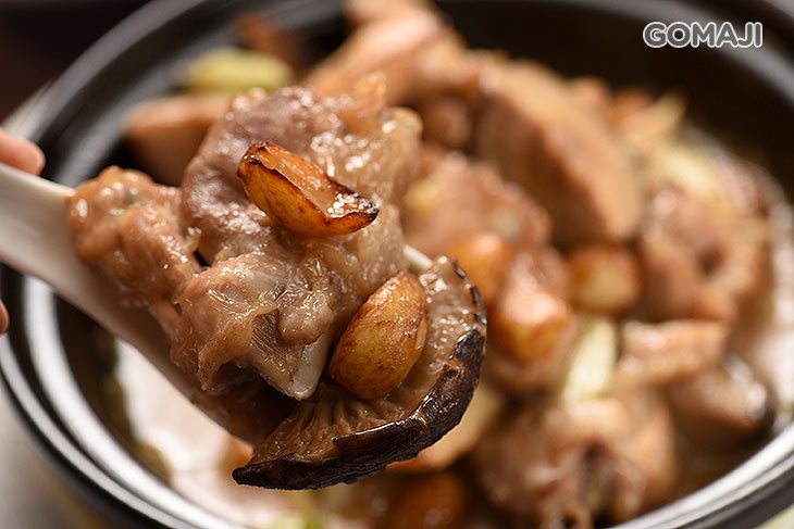 蒜子北菇田雞煲 