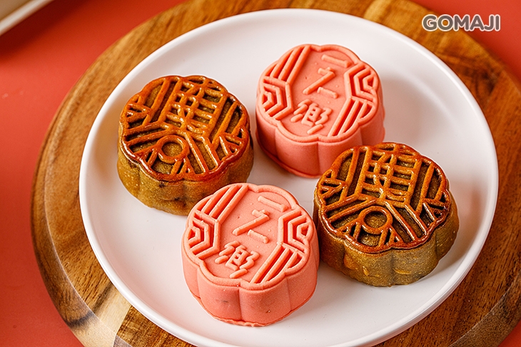 棗泥白木耳月餅+豔荔覆盆玫瑰月餅