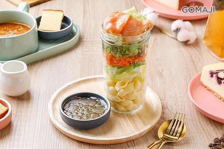 煙燻鮭魚貝殼麵搖滾沙拉