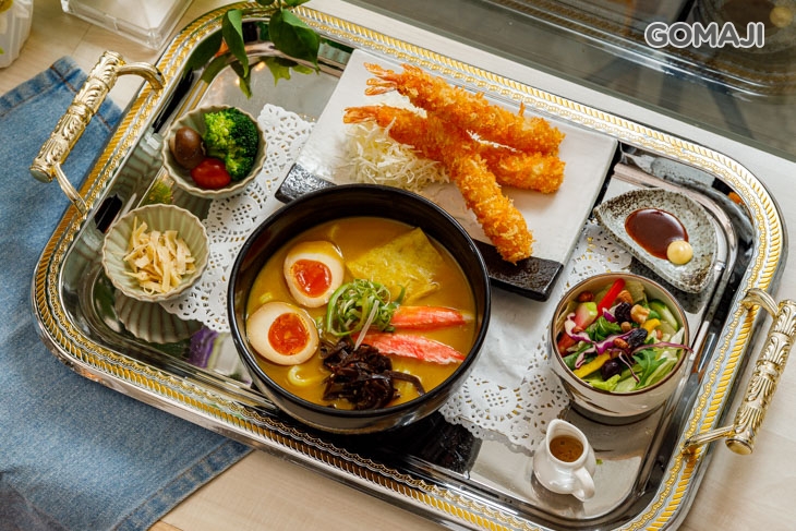 炸蝦咖哩烏龍麵 