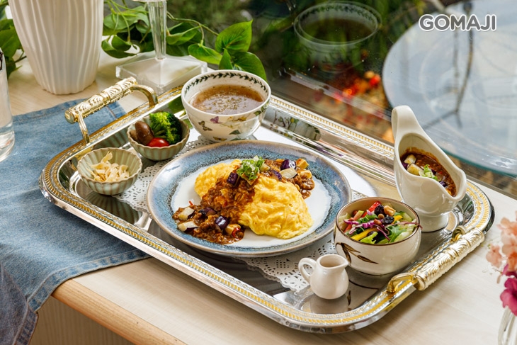 麻婆咖哩蛋包飯