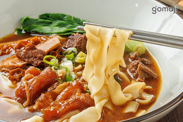 下山紅燒牛三寶(寬扁麵)