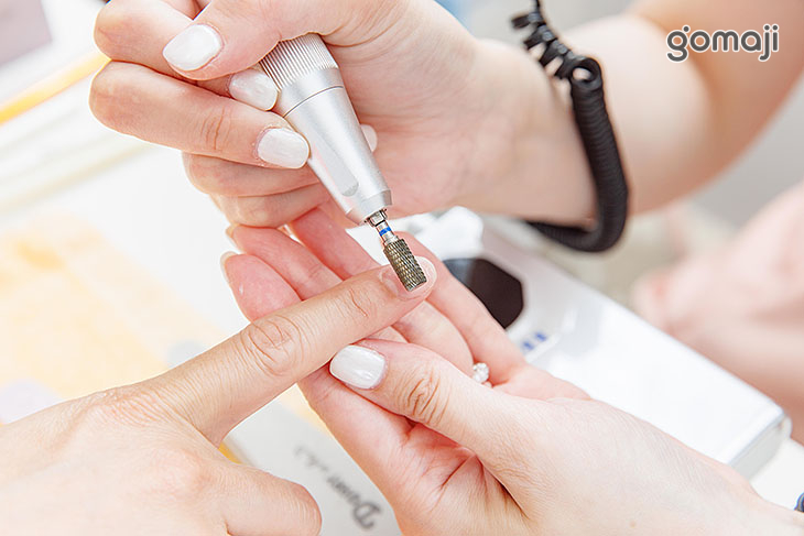 機器修整兩側硬皮