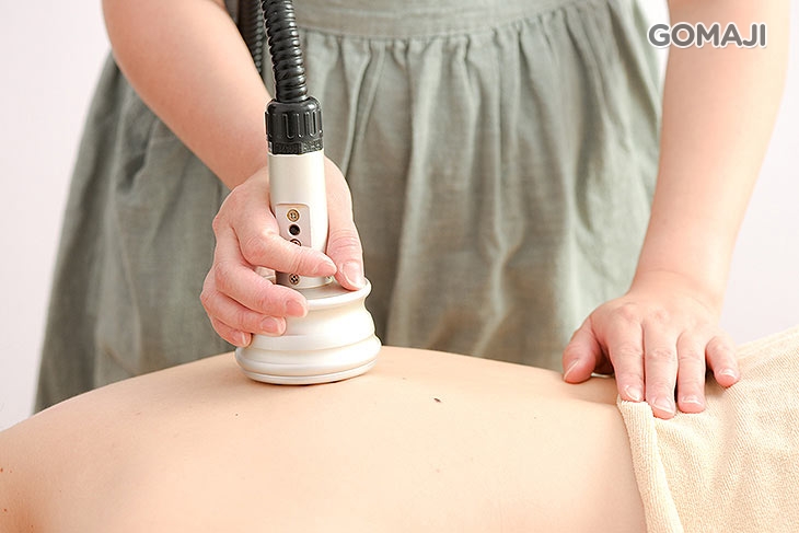 解除糾結背部鬆筋 