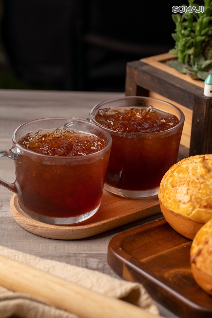 招牌菠蘿包三入 + 紅茶(500cc)二杯 