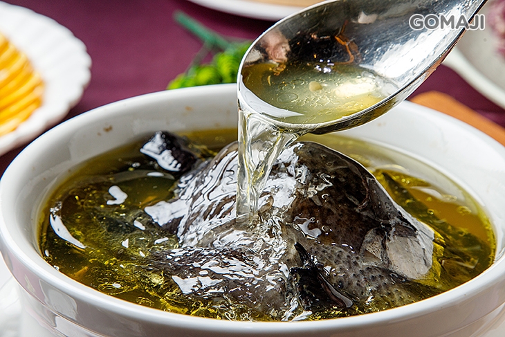 蟲草蕈菇砂鍋雞一鍋 