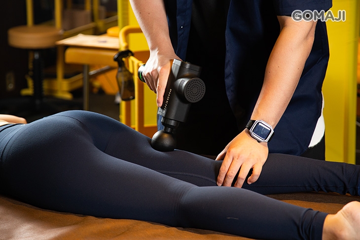 筋膜槍震動鬆綁肩膀僵硬肌肉放鬆