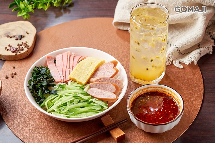 彩盒涼皮(葷)+冰粉湯品四選一