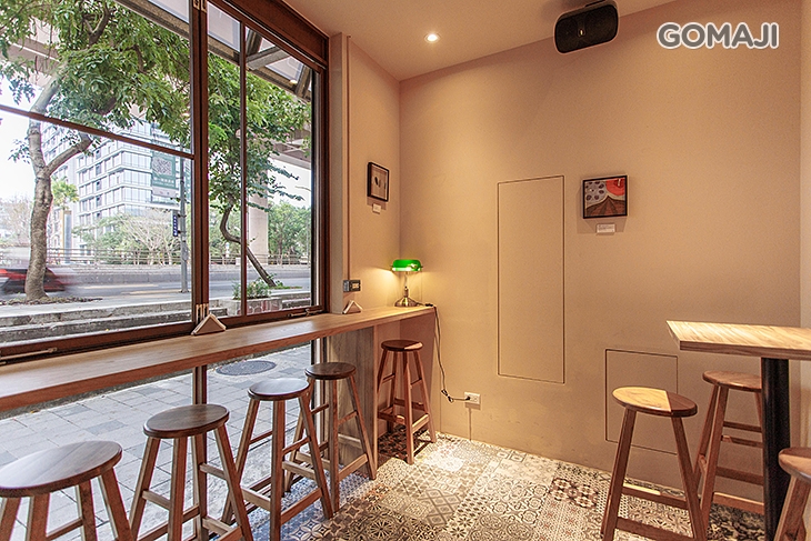 寓曰Cafe Bar Restaurant