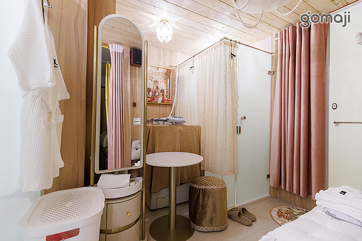 艾雅雅岩盤浴會館