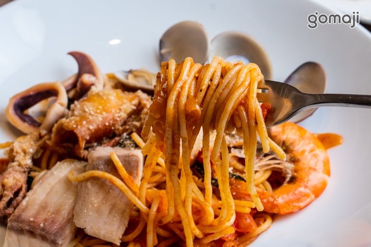 羅勒番茄海鮮麵