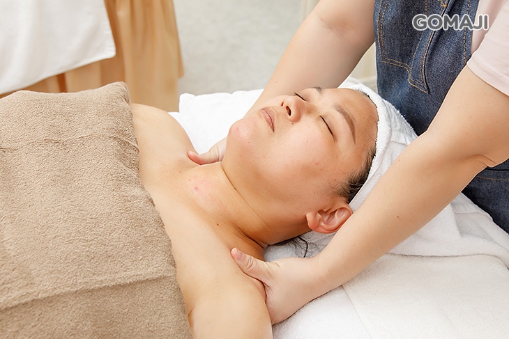 肩頸芳香精油紓壓按摩