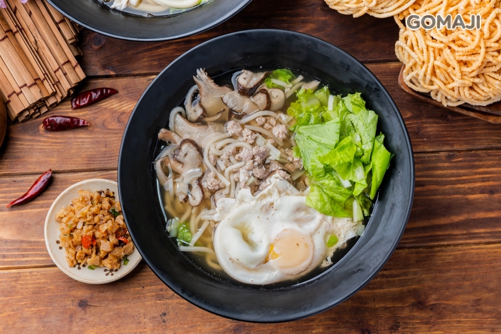 香菇瘦肉拉麵
