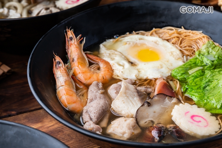 什錦總匯雞絲麵