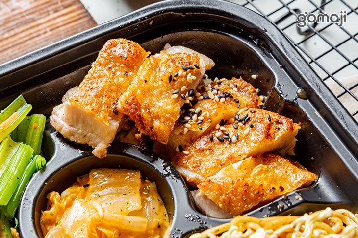 和風雞腿排翻麵