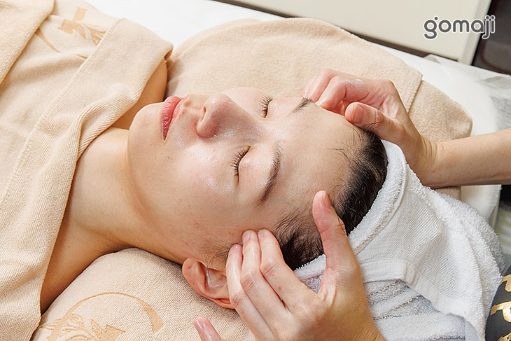 臉部釋壓手技按摩