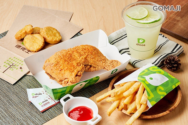  A.德克士美味經典絕配餐  〈脆皮手槍腿(經典原味/四川椒麻 二選一 ) + 德意雞塊四塊 + 咔滋脆薯(中)一份 + 檸檬Light(M)一杯〉