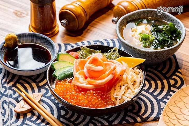 霸王花鮭魚親子丼