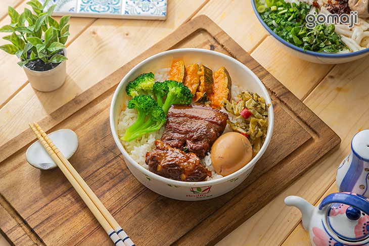 客家梅干焢肉飯