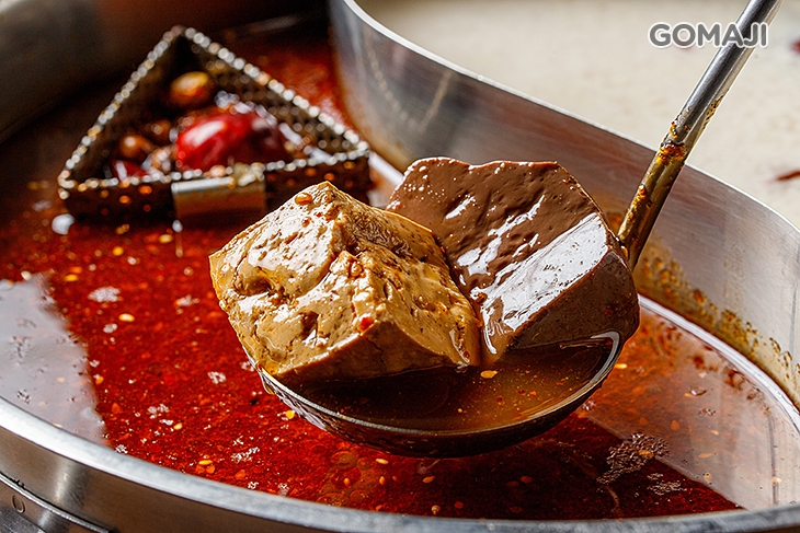 川味麻辣湯／藥膳豚骨湯