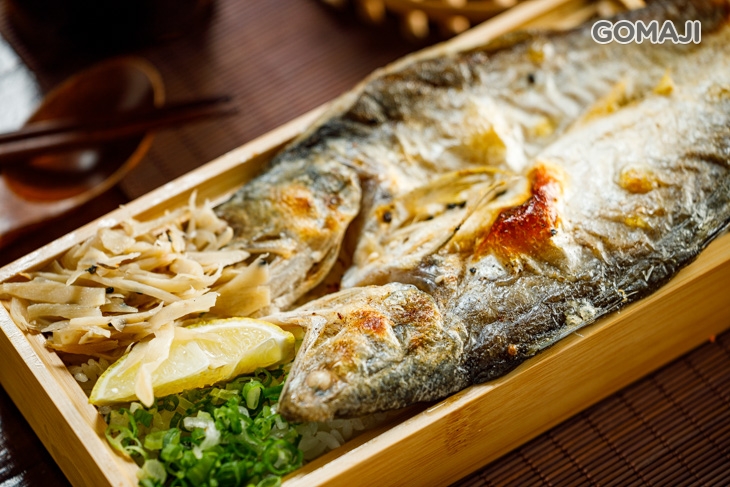 午仔魚丼 