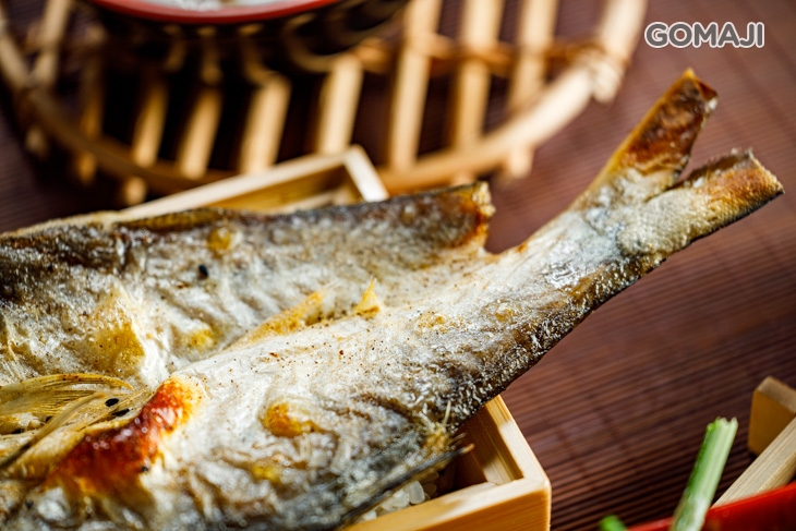 午仔魚丼 
