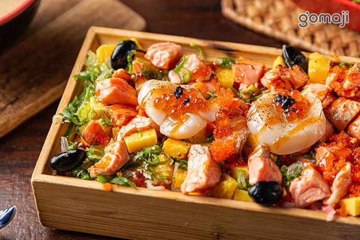 炙鮭魚干貝散壽司寶盒