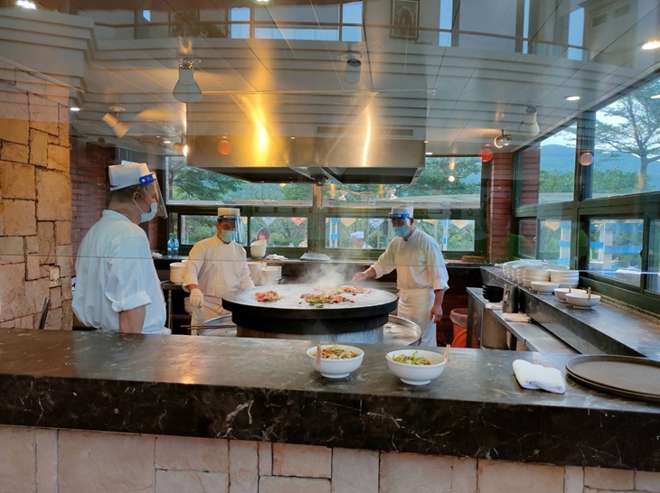 蒙古烤肉自助餐
