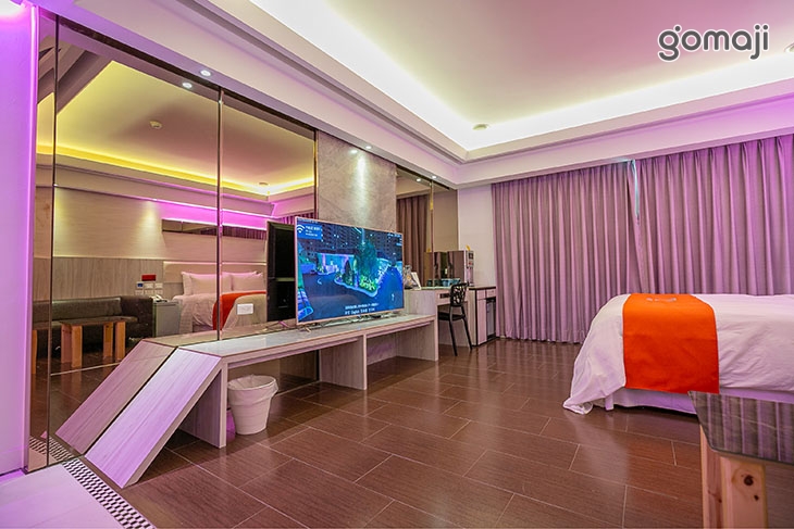 豪華雙人車庫房