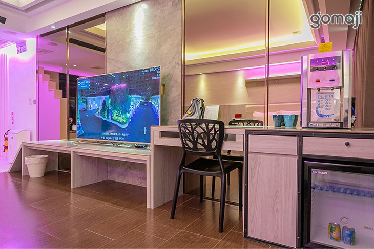 豪華雙人車庫房