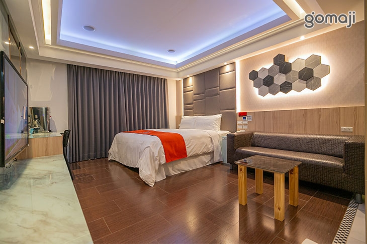 豪華雙人車庫房