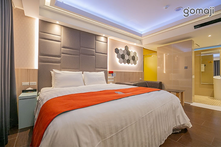 豪華雙人車庫房