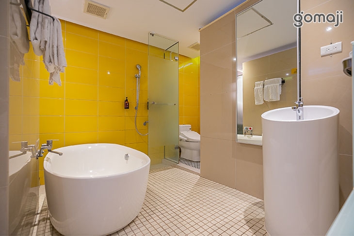 豪華雙人車庫房