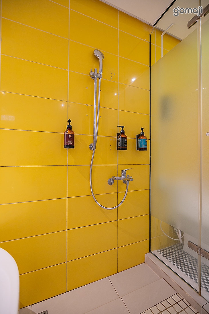 豪華雙人車庫房