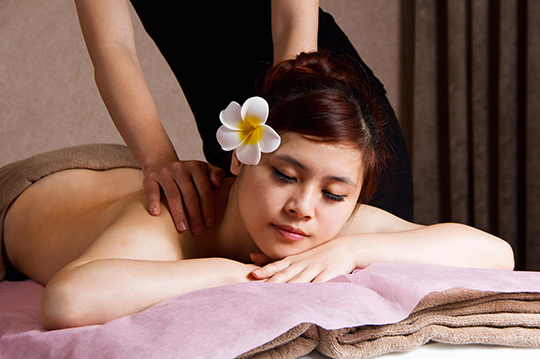 植物精油全身油壓按摩