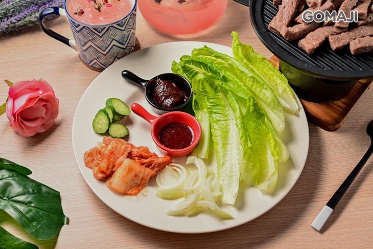 包肉生菜 